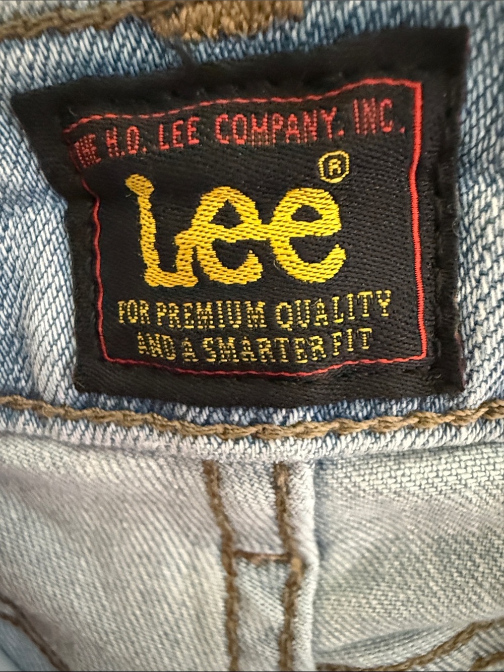 Lee Women's Light Wash Relaxed Straight Jeans - Picture 4 of 4